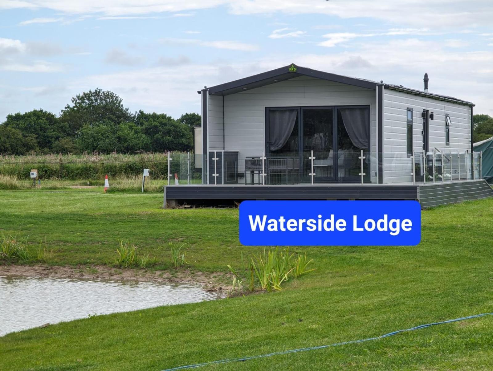 Waterside - Dog Friendly On Sea * Sutton-on-Sea